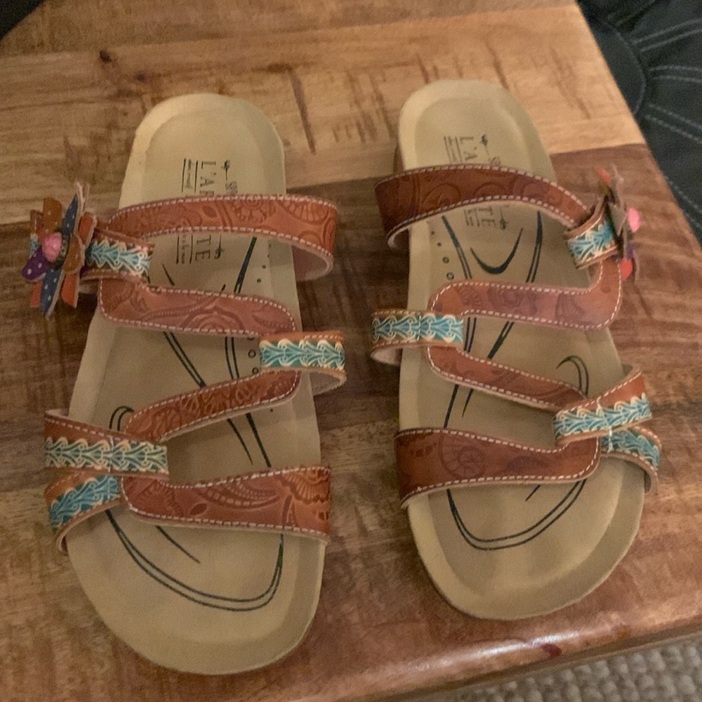 L’ARTISTE sandals
